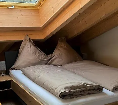 Alpenchalets Zugspitze Apartment Grainau